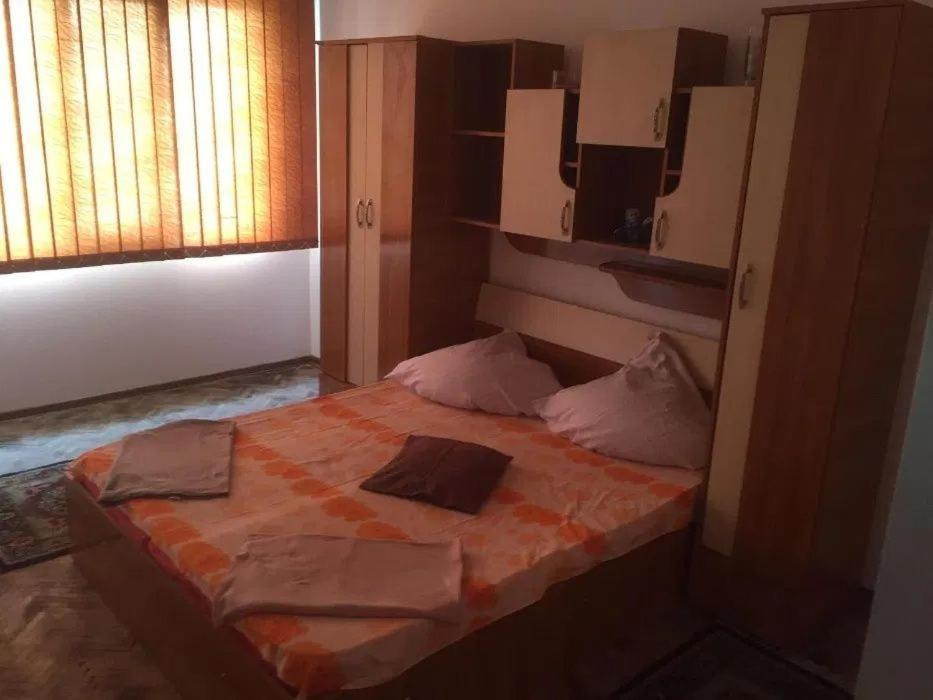 Apartament Marian Appartamento Orşova Esterno foto